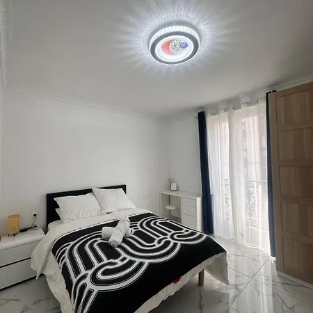 Superbe Appartement Renove Au Coeur De La Capitale Paris Exterior photo