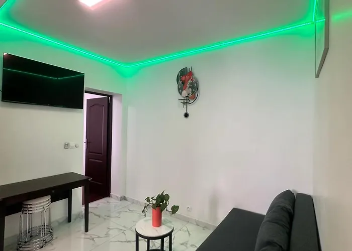 Superbe Appartement Renove Au Coeur De La Capitale